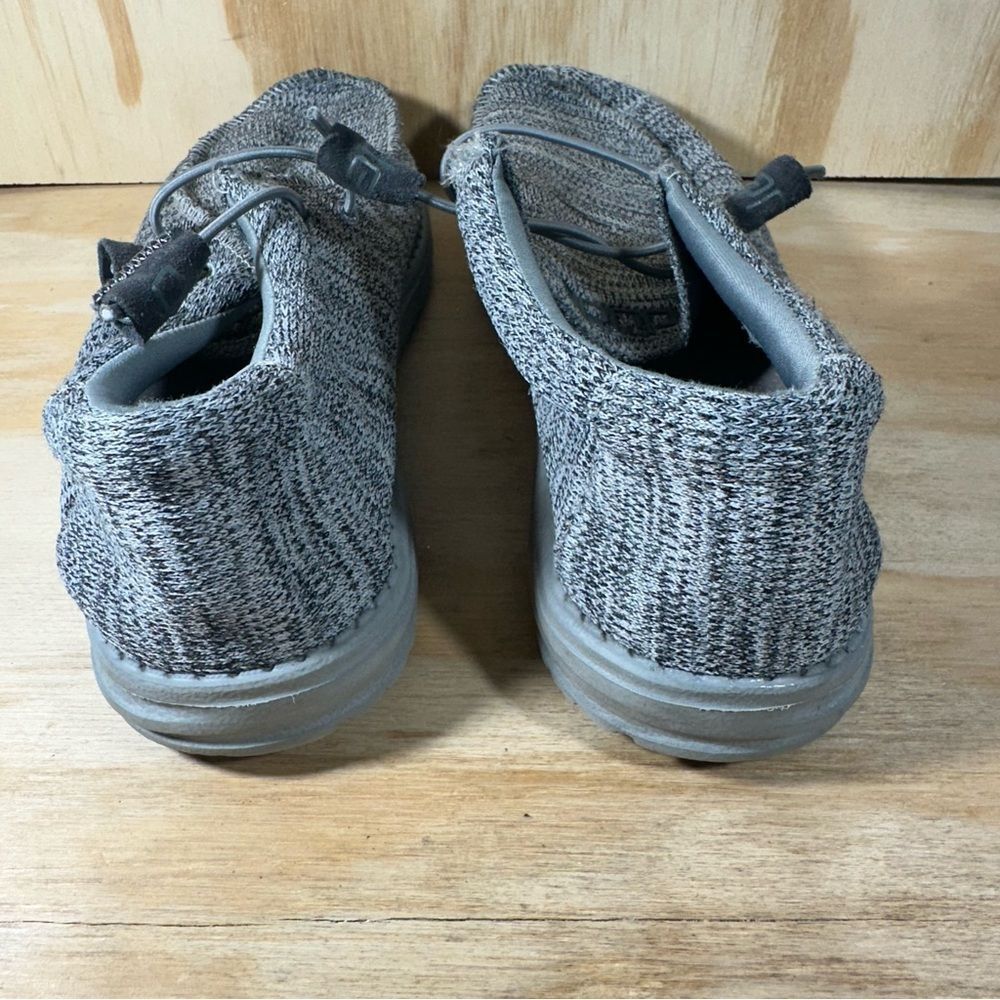 Hey Dude Wally B Sox Gray Loafers Men’s Size 9 - Picture 6 of 9